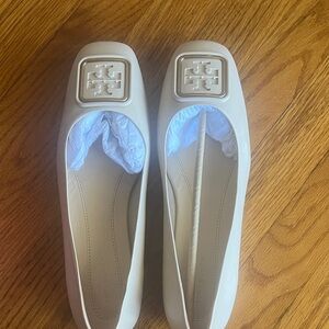 Tory Burch Women's Ivory Loafers